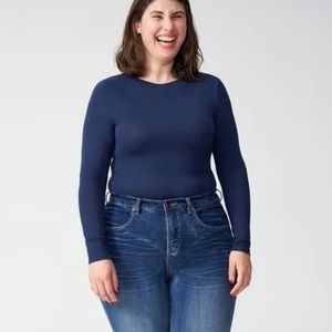 Foundation Long Sleeve Crew Neck Tee in Navy